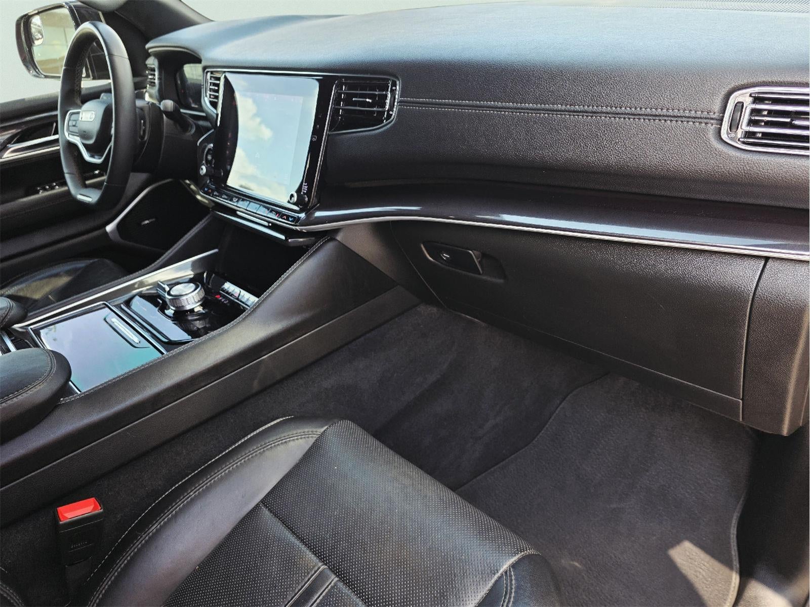 2023 Jeep Wagoneer BASE