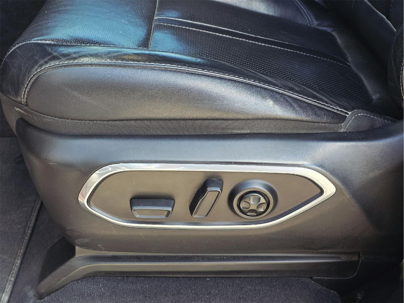 2023 Jeep Wagoneer BASE