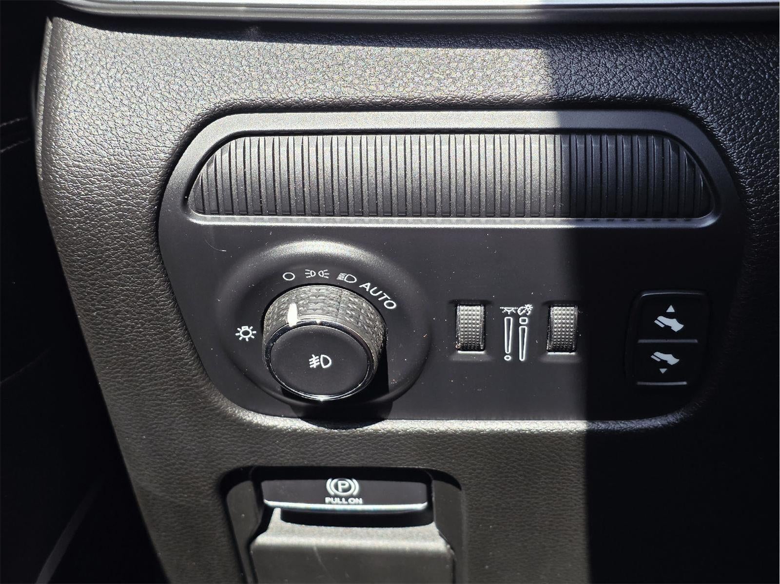 2023 Jeep Wagoneer BASE