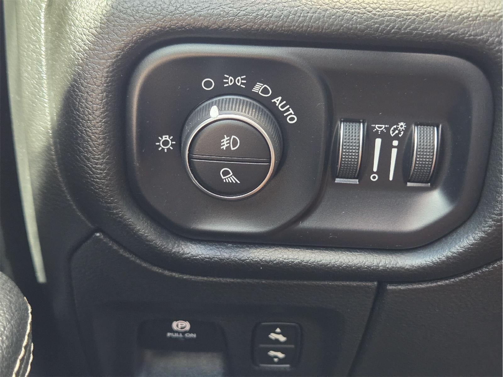 2024 RAM 1500 LARAM