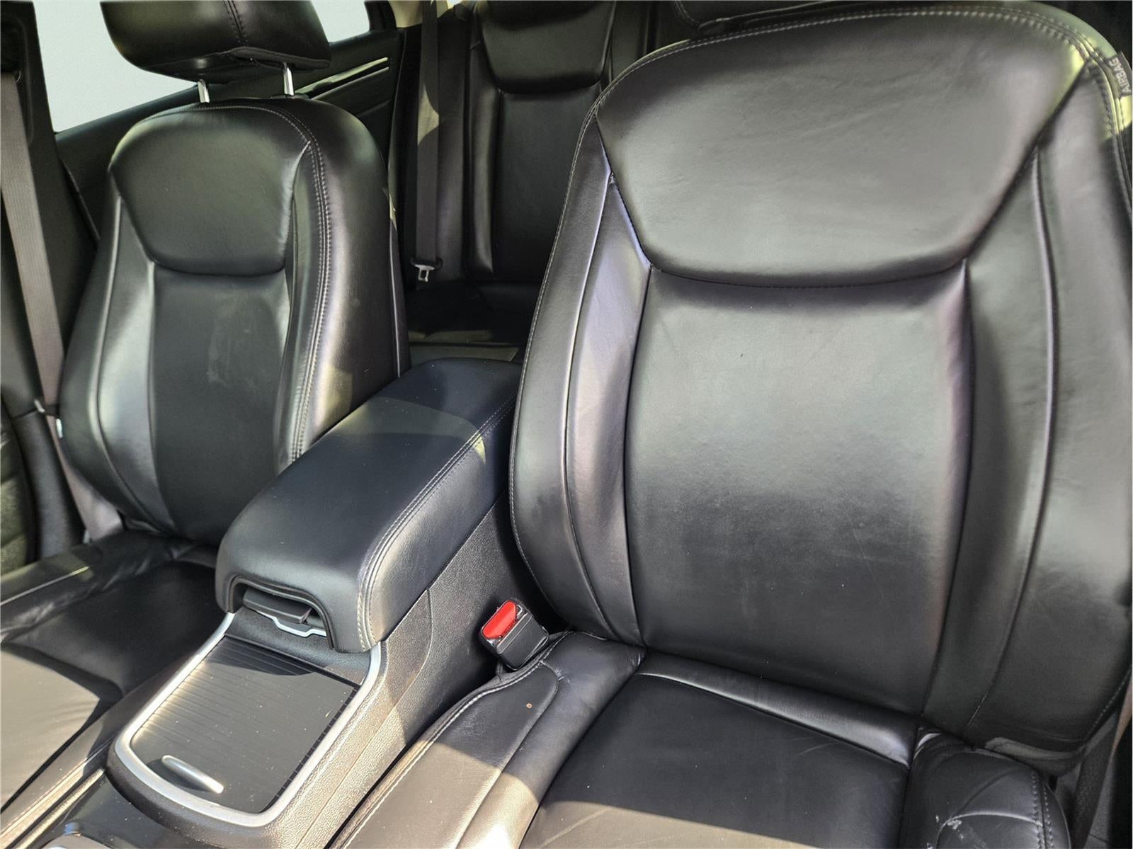 2023 Chrysler 300 Touring L
