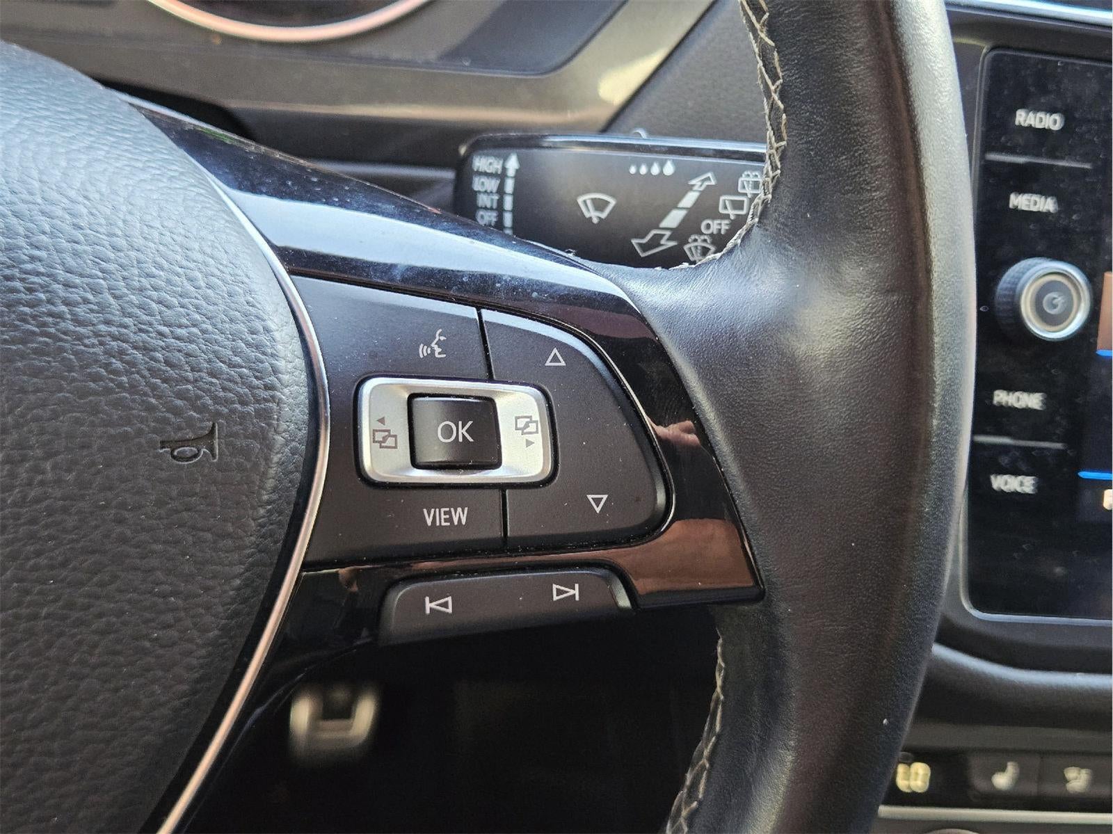 2021 Volkswagen Tiguan SE R-Line Black