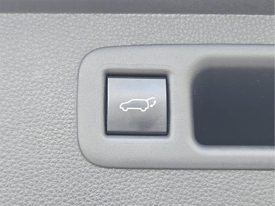 2020 Toyota Highlander LE