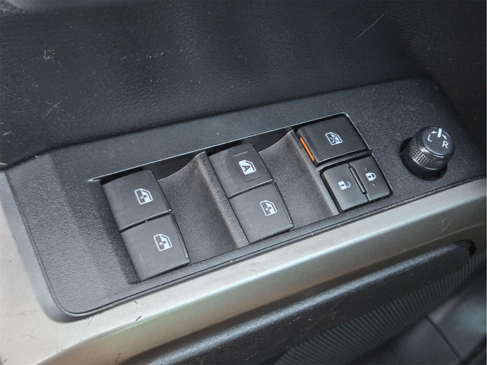 2020 Toyota Tacoma SR5 V6