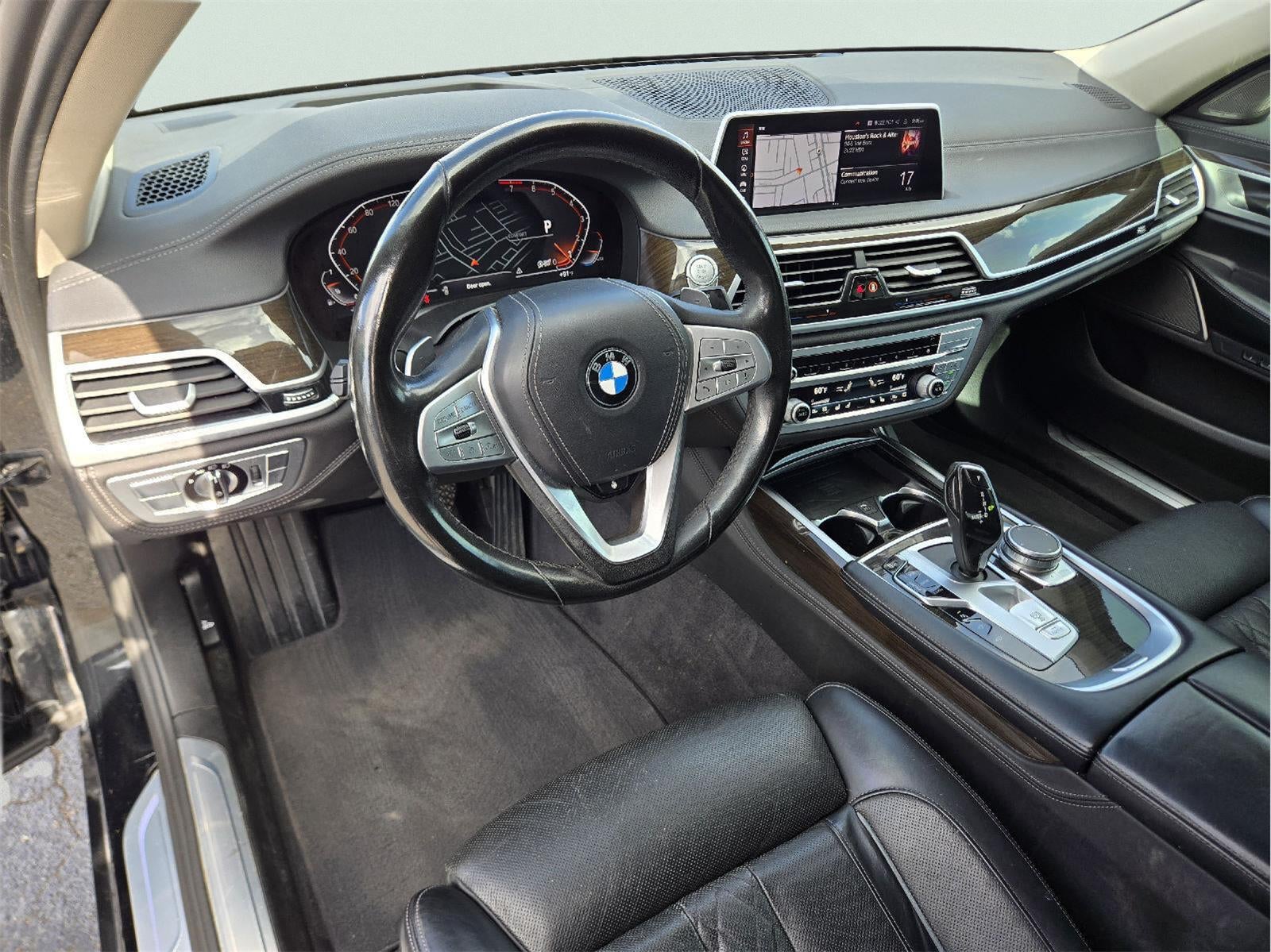 2022 BMW 7 Series 740i