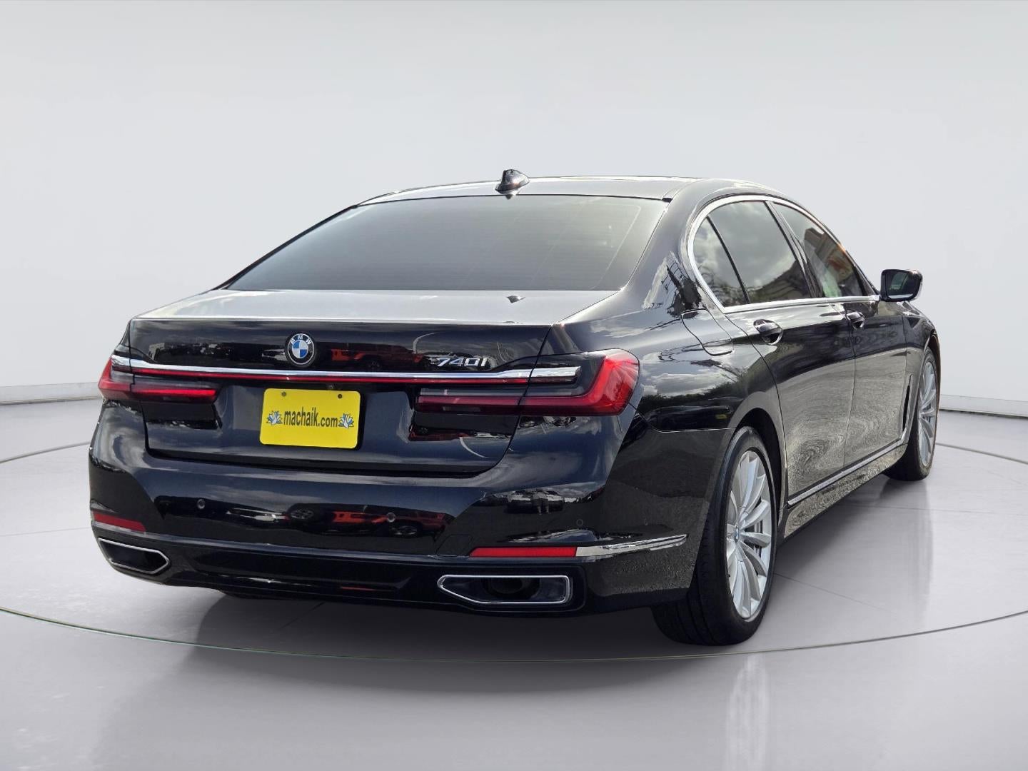 2022 BMW 7 Series 740i