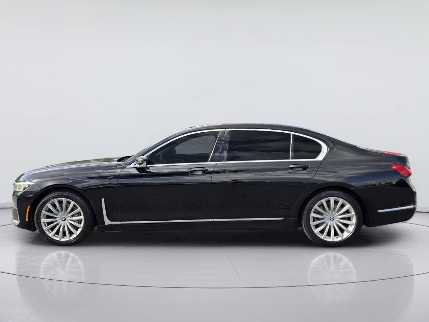 2022 BMW 7 Series 740i