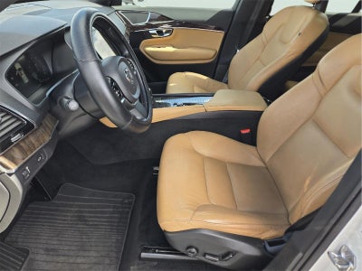 2017 Volvo XC90 Momentum
