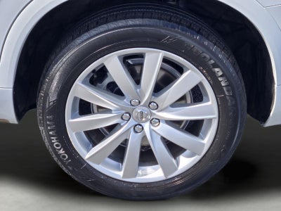 2017 Volvo XC90 Momentum