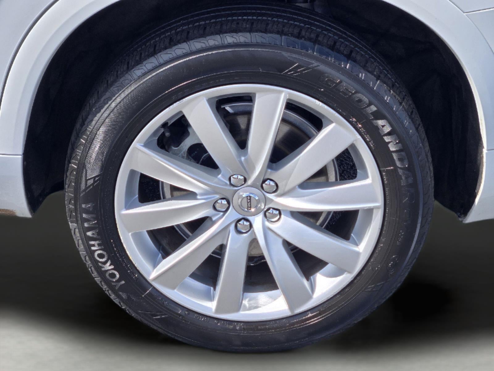 2017 Volvo XC90 Momentum