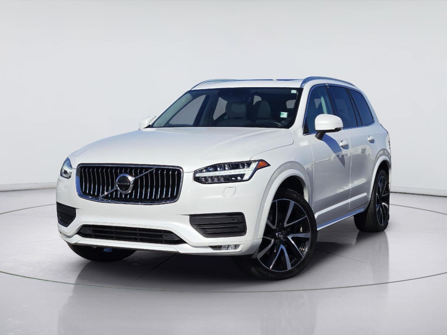 2022 Volvo XC90 Momentum