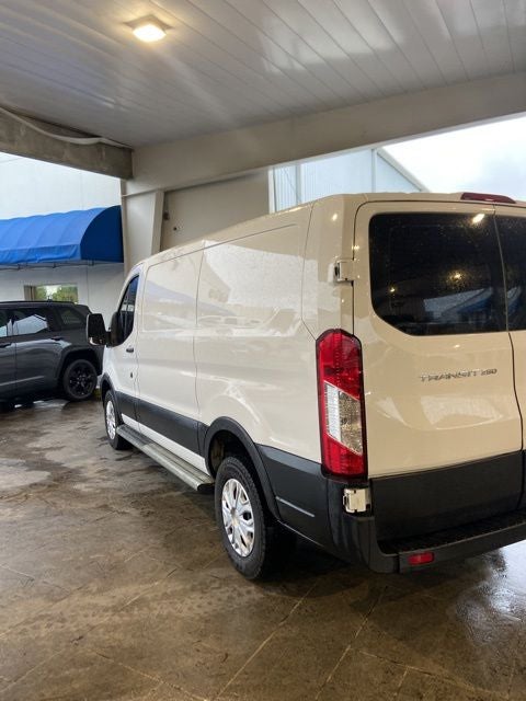 2022 Ford Transit-250 Base