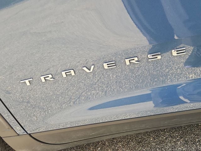 2024 Chevrolet Traverse LS