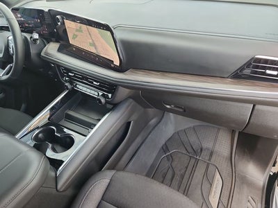 2025 Chevrolet Suburban LS