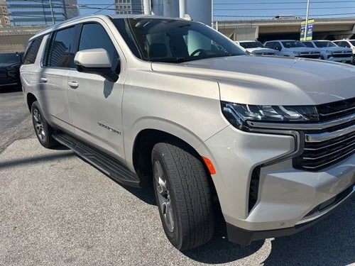 2023 Chevrolet Suburban LT