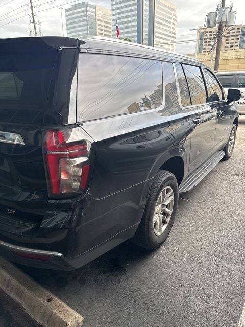 2023 Chevrolet Suburban LT
