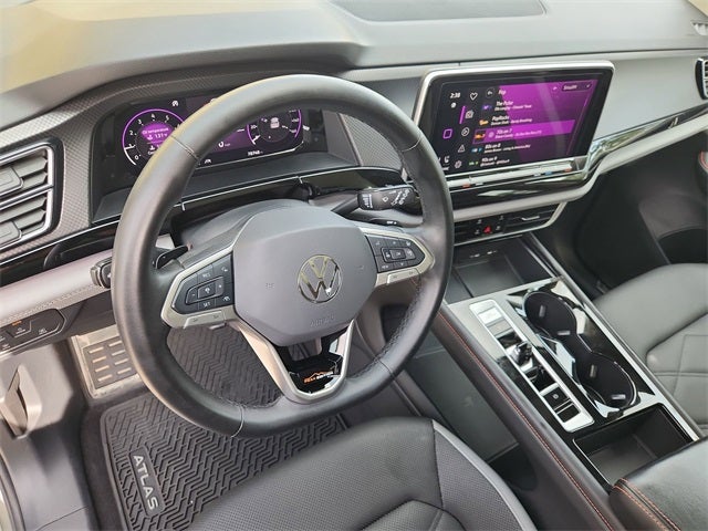 2024 Volkswagen Atlas 2.0T Peak Edition SE w/Technology