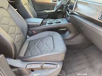 2024 Volkswagen Atlas 2.0T SE