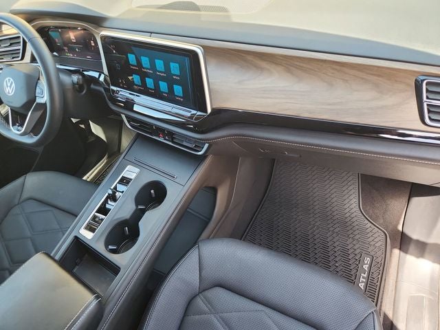 2024 Volkswagen Atlas 2.0T SE