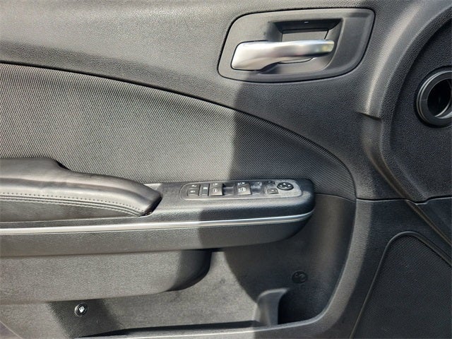 2016 Dodge Charger SE