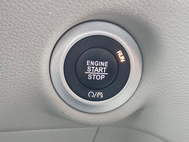 2024 Chrysler Voyager LX