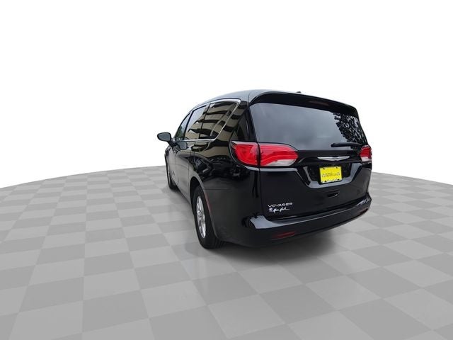 2024 Chrysler Voyager LX