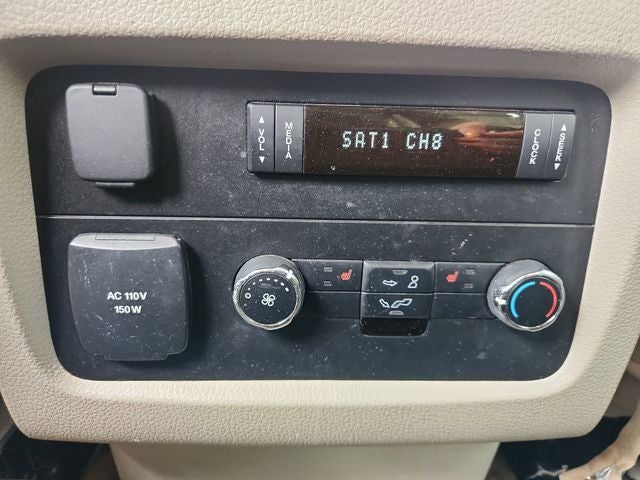 2015 Lincoln Navigator L Base