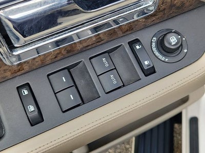 2015 Lincoln Navigator L Base