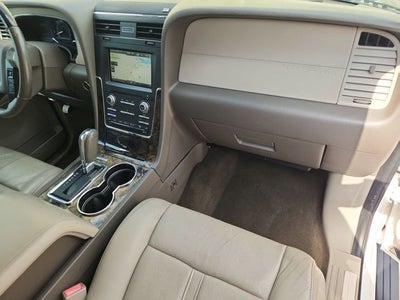 2015 Lincoln Navigator L Base