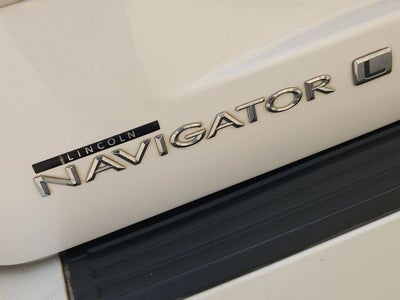 2015 Lincoln Navigator L Base