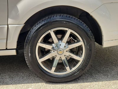 2015 Lincoln Navigator L Base