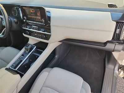 2022 Nissan Pathfinder SV