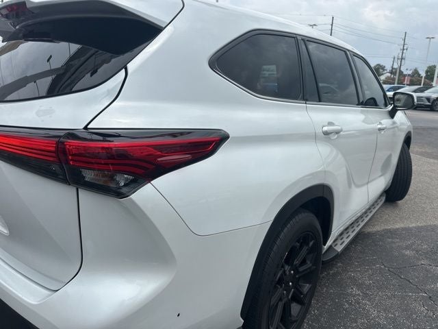 2022 Toyota Highlander L