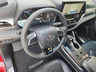 2024 Toyota Highlander Hybrid Platinum