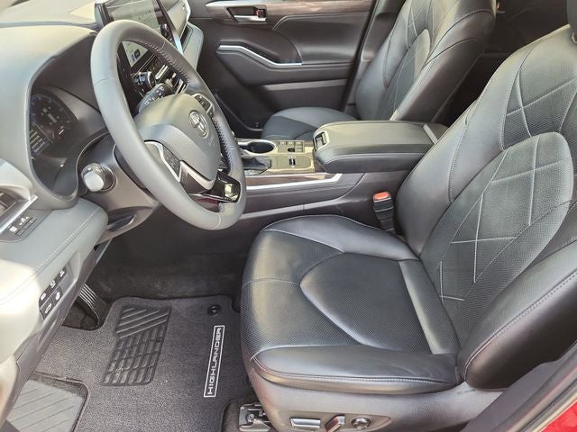 2024 Toyota Highlander Hybrid Platinum