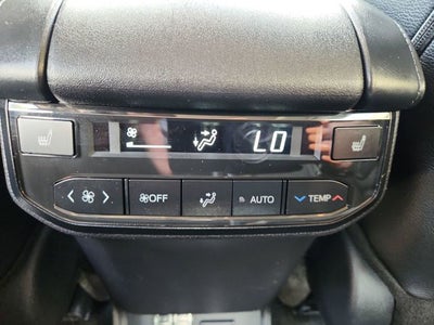 2024 Toyota Highlander Hybrid Platinum