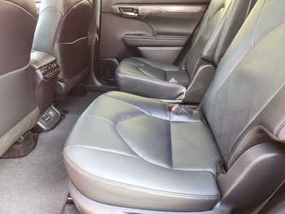 2024 Toyota Highlander Hybrid Platinum