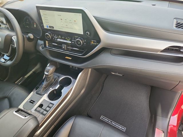 2024 Toyota Highlander Hybrid Platinum