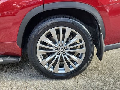2024 Toyota Highlander Hybrid Platinum