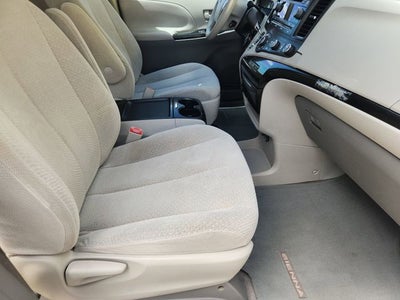 2011 Toyota Sienna Base