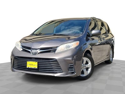 2020 Toyota Sienna LE 8 Passenger