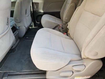 2020 Toyota Sienna LE 8 Passenger