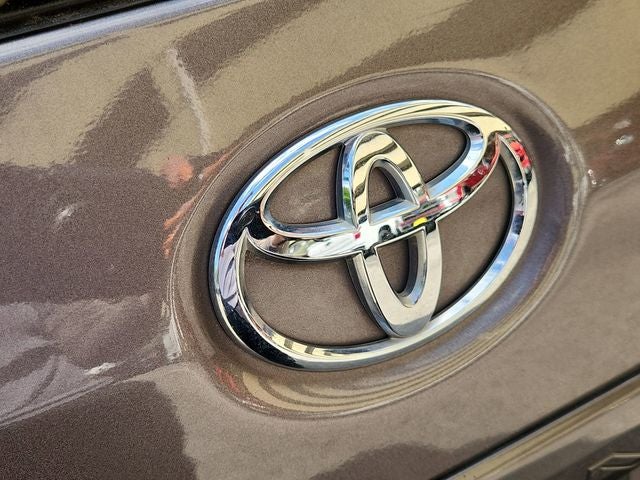 2020 Toyota Sienna LE 8 Passenger