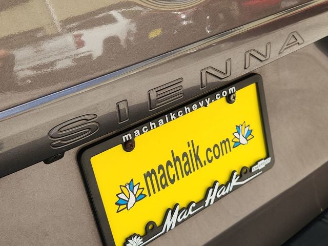 2020 Toyota Sienna LE 8 Passenger