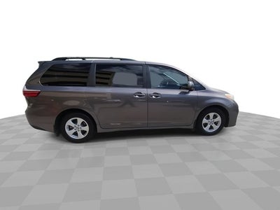 2020 Toyota Sienna LE 8 Passenger