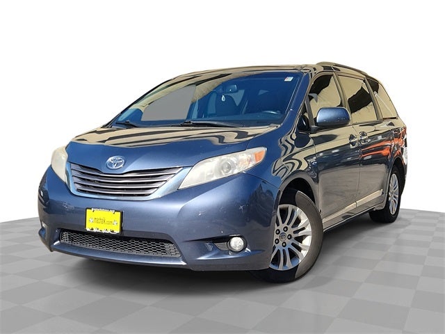 2017 Toyota Sienna L 7 Passenger