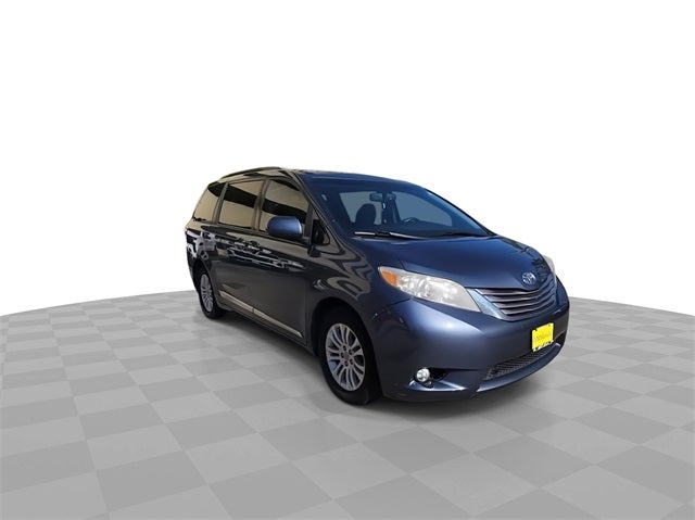 2017 Toyota Sienna L 7 Passenger