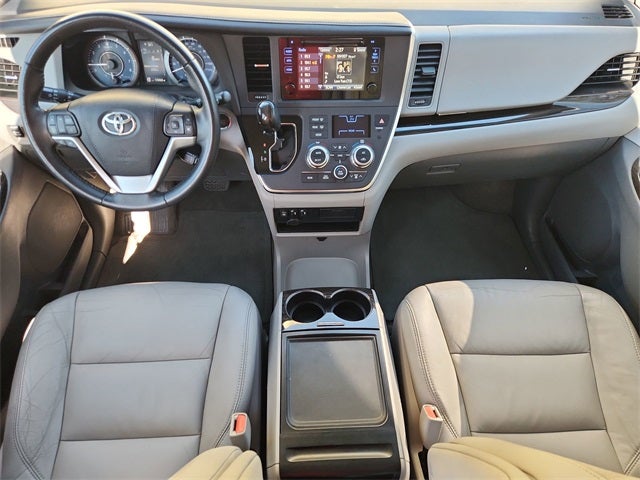 2017 Toyota Sienna L 7 Passenger