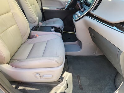 2017 Toyota Sienna L 7 Passenger