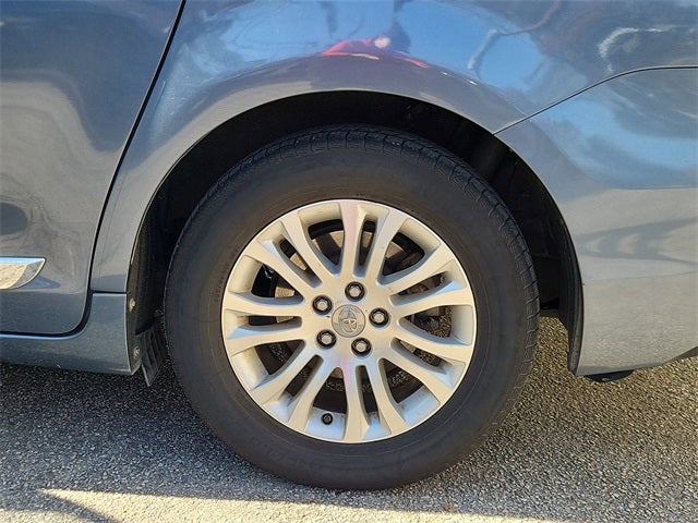 2017 Toyota Sienna L 7 Passenger